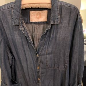Bella Dahl Classic Chambray Button Down Size Large